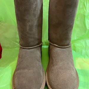 XRH  - Women’s Warm Fleece filled suede boots - Size 10
